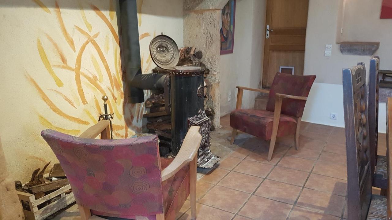 Maison Isolee Dans Les Vignes Et Les Bois Valady Eksteriør billede